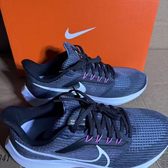 Nike Air Zoom Pegasus 39 4E Running Shoe in Black/Ashen Slate Size 9.5 main image 5